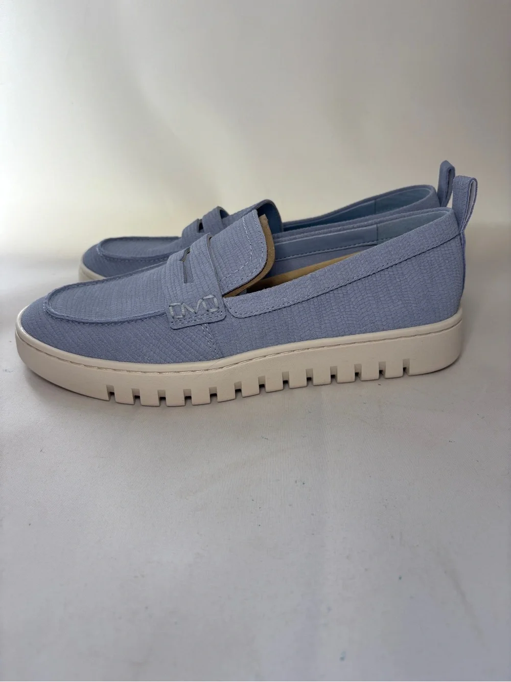 Vionic Women's Uptown Loafer Blue Mist Suede Size 8 NIB New in Box Travel Shoe
